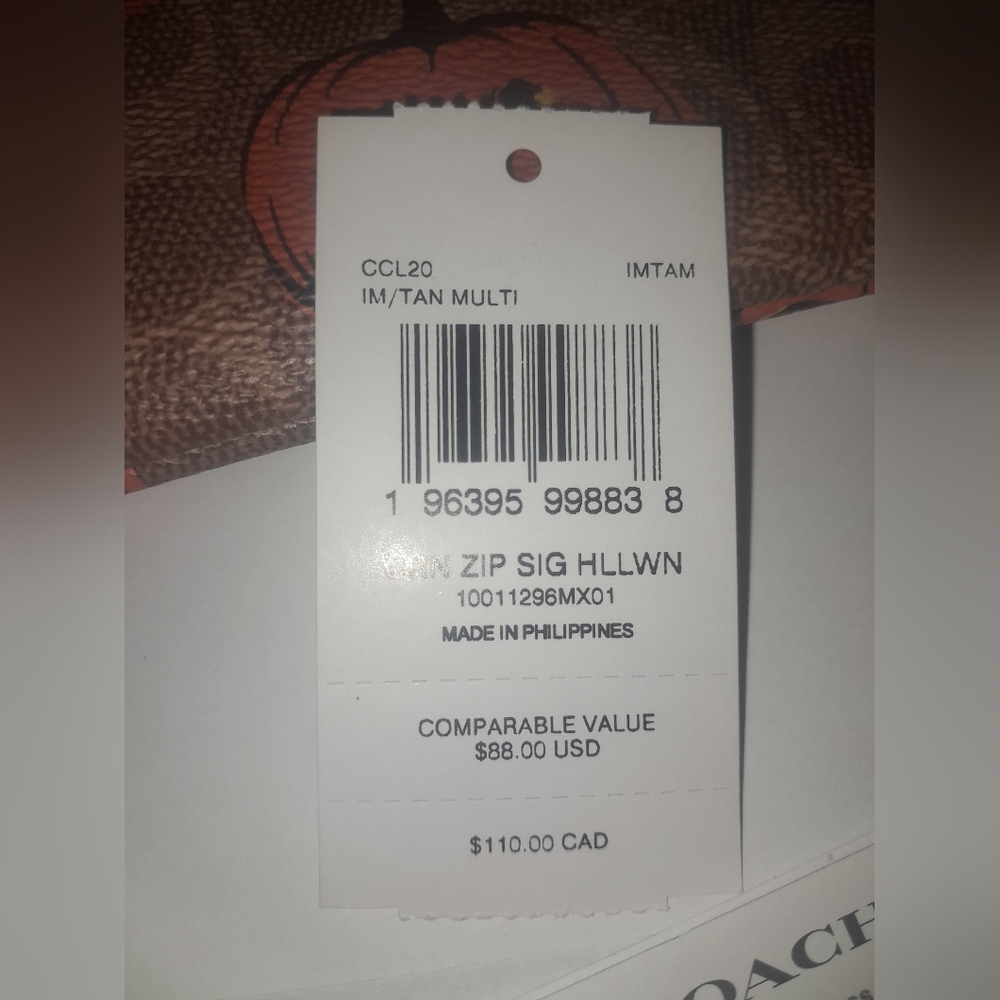 New Coach Pumpkin Print Wristlet NWT Great For Halloween - Picture 5 of 5